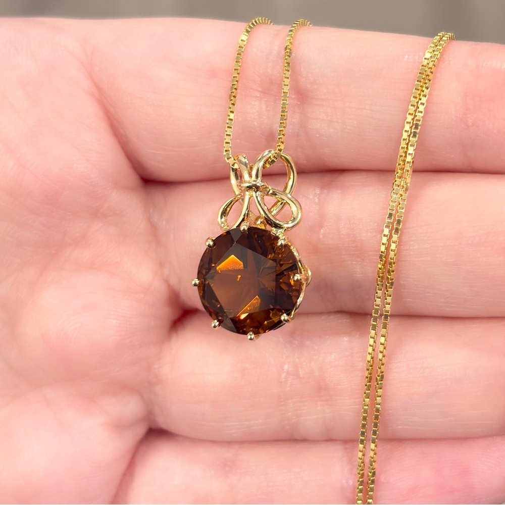 Vintage 14K Gold Smoky Quartz Pendant Necklace: Filigree Bow, Star Cut - Picture 6 of 10